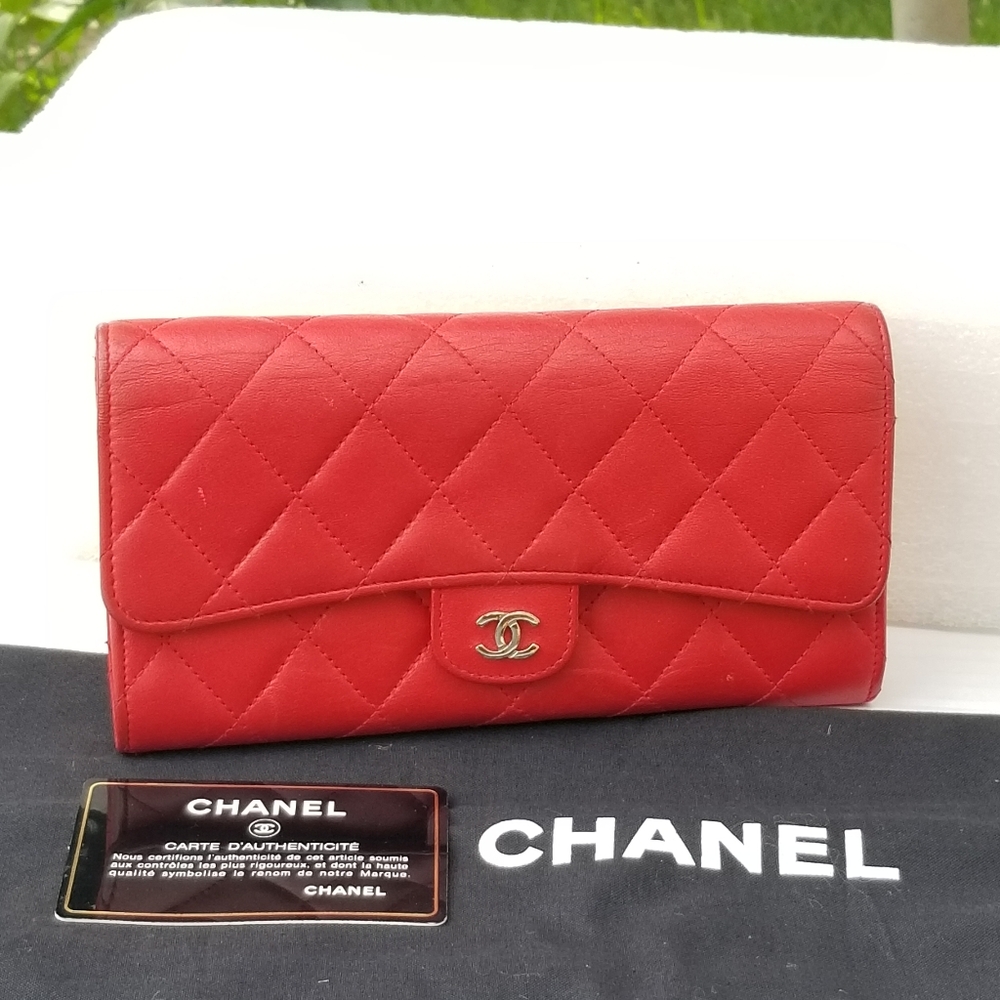Auth CHANEL Lambskin Quilted Large Flap Wallet  in Red